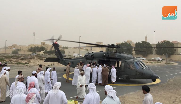 لحظة وصول جثمان الشهيدين إلى الإمارات