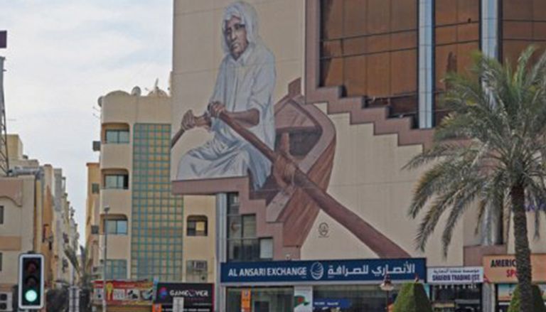 - شوارع وسط دبي.. تزينها الجداريات الفنية