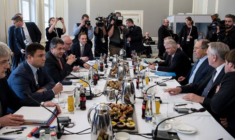 وزراء خارجية روسيا وفرنسا وأوكرانيا بميونيخ