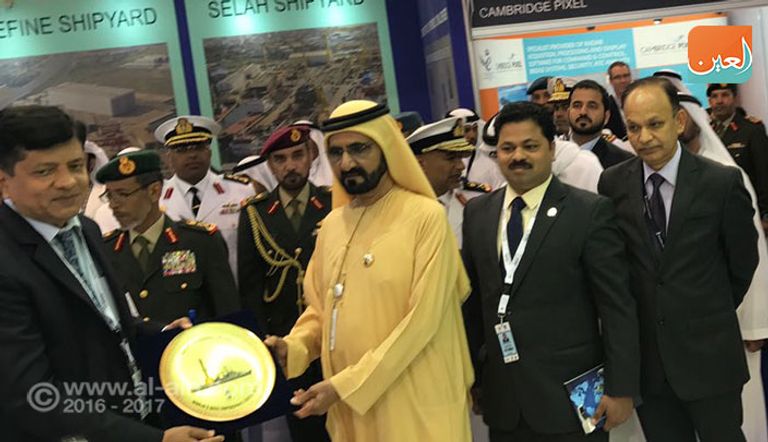 الشيخ محمد بن راشد خلال زيارته للمعرض البحري