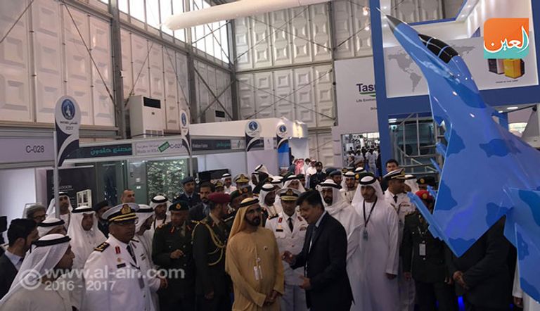 الشيخ محمد بن راشد خلال زيارته للمعرض البحري