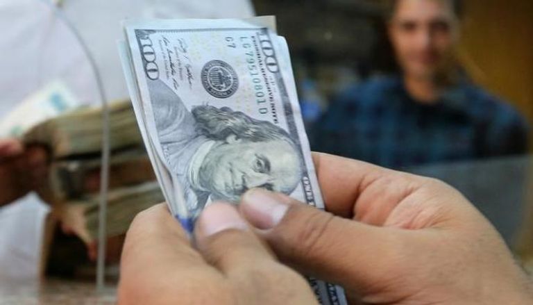الدولار الأمريكي يواصل انخفاضه أمام الجنيه المصري