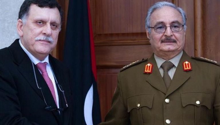 المشير خليفة حفتر وفايز السراج رئيس حكومة الوفاق الليبية