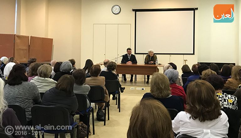 طلاب كبار في السن