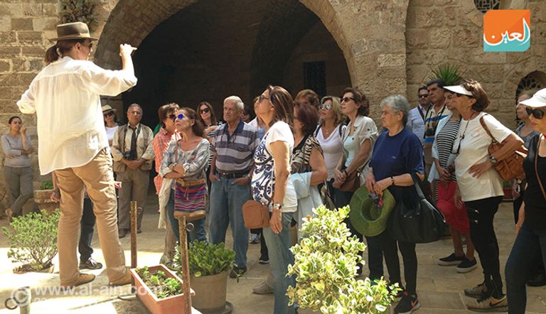 طلاب كبار في السن