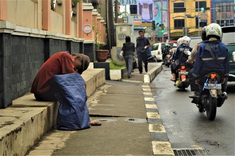 93 مليون إندونيسي تحت خط الفقر