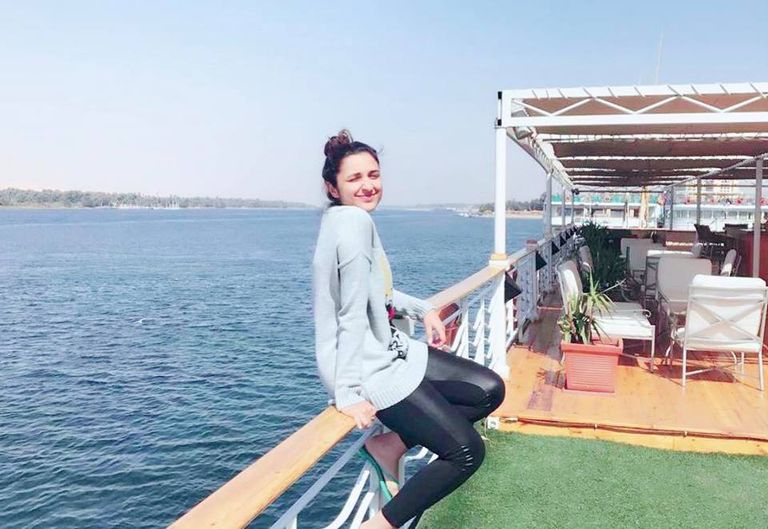 نجمة بوليود بارنيتي شوبرا