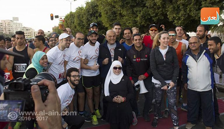 الدكتور مجدي يعقوب يتقدم الماراثون