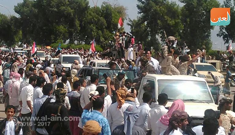 صلاة الجنازة على الشهيد اليافعي