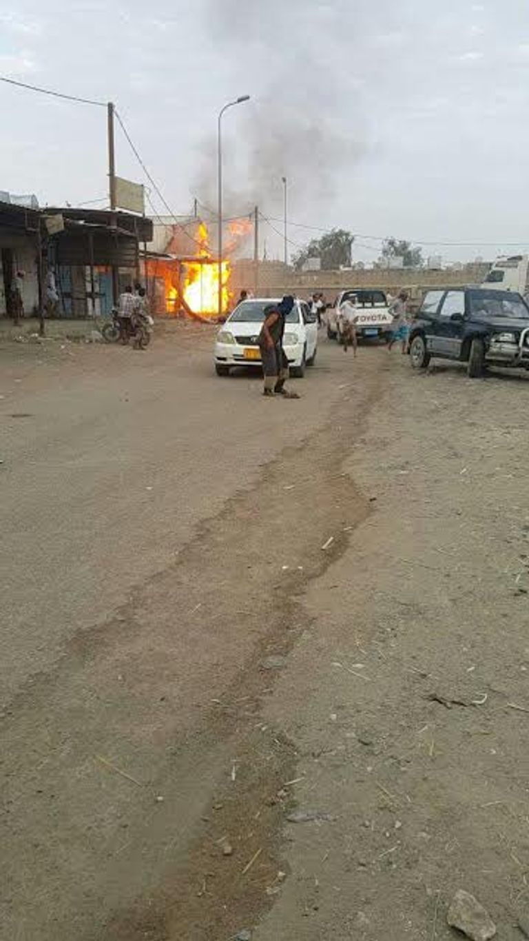 ميليشيا الحوثي وصالح تستهدف سوقا شعبيا في مأرب