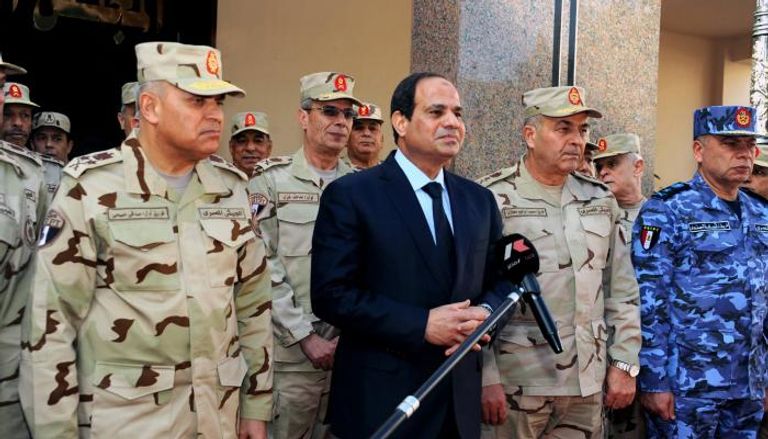 الرئيس السيسي وقيادات القوات المسلحة المصرية