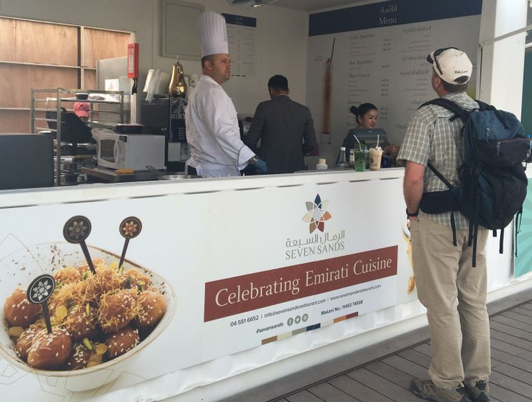 كانتين الشاطئ برعاية اتصالات في مهرجان دبي للمأكولات 2017