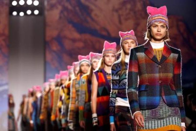 كيف عبرت النساء عن رفضهن لسياسة ترامب العنصرية ضد النساء في ميلانو؟