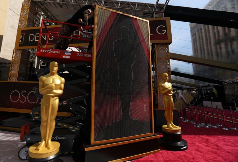 تمثال أوسكار لا يزال داخل الغلاف قبل ساعات من الحفل