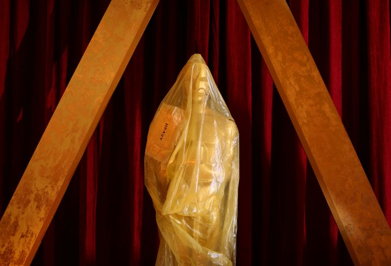 تمثال أوسكار لا يزال داخل الغلاف قبل ساعات من الحفل