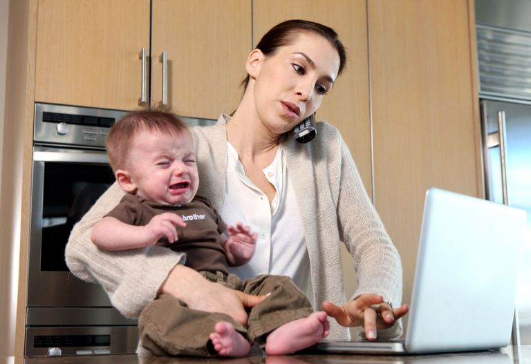 لا تتحدثي مع ابنتك حول ألم الولادة