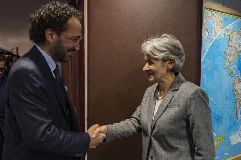 الفنان نصير شمه