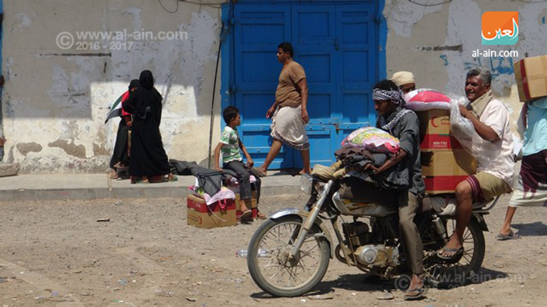 المساعدات الإماراتية قبل توزيعها على اليمنيين