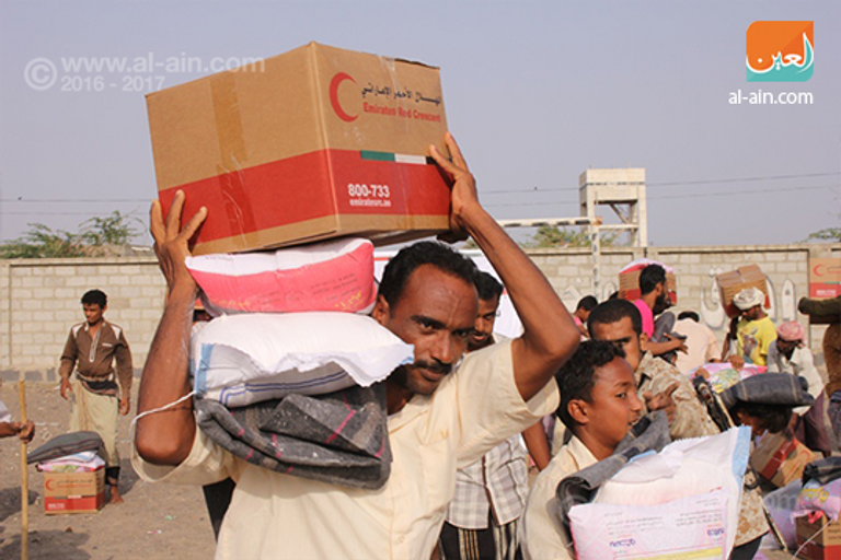 المساعدات الإماراتية قبل توزيعها على اليمنيين