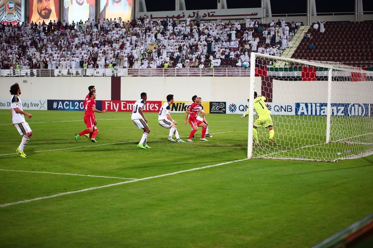 بالصور.. بيروزي يضرب الوحدة بالمرتدات في الشوط الأول