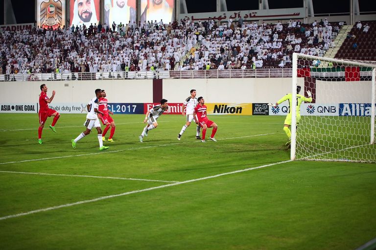 بالصور.. بيروزي يضرب الوحدة بالمرتدات في الشوط الأول