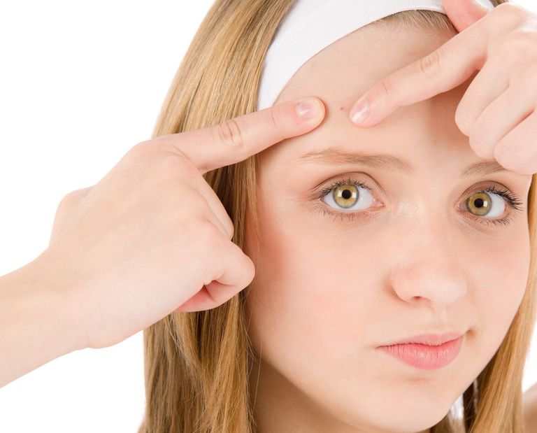 هل تتبعين روتينا يوميا للعناية ببشرتكِ؟