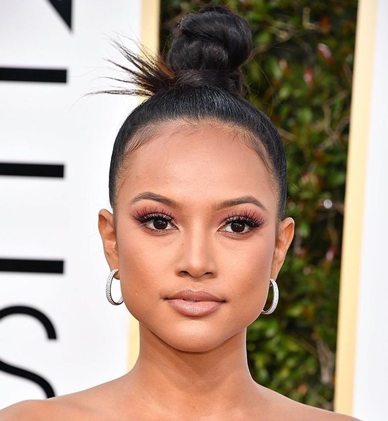 مكياج الظلال الوردية