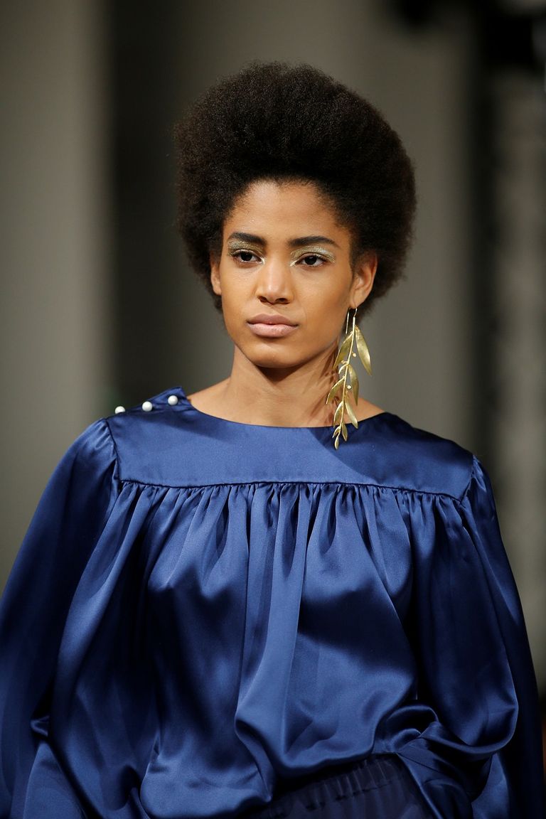 أحدث صيحات الموضة لخريف وشتاء 2017/2018