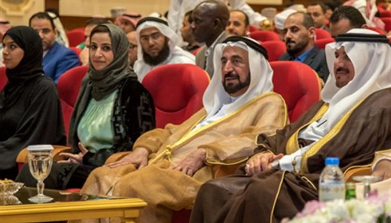 الشيخ سلطان القاسمي في حفل تكريم الفائزين بمناهزات اللغة العربية 