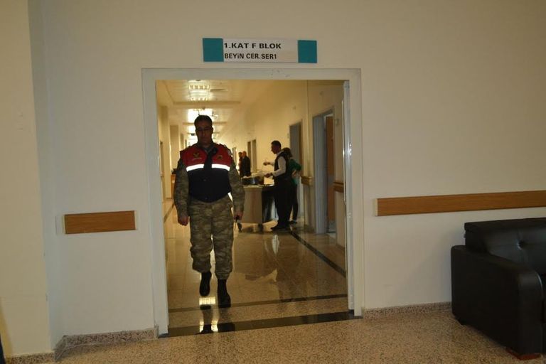 الطيار السوري يرقد في مستشفى هاتاي التركية