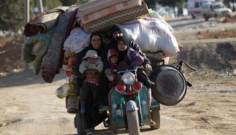 سكان يفرون من تنظيم داعش شمال غرب سوريا 