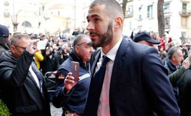 لاعبو الريال لدى وصولهم نابولي