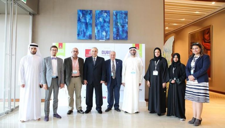 صورة جماعية خلال فعاليات مؤتمر دبي الدولي للنشر 2017