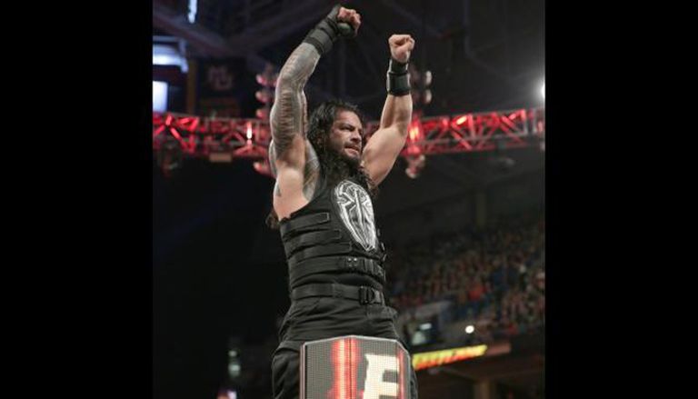 رينز يوجه ضربة قوية إلى سترومان