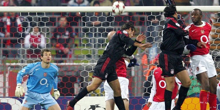 ليفاندوفسكي وسانشيز