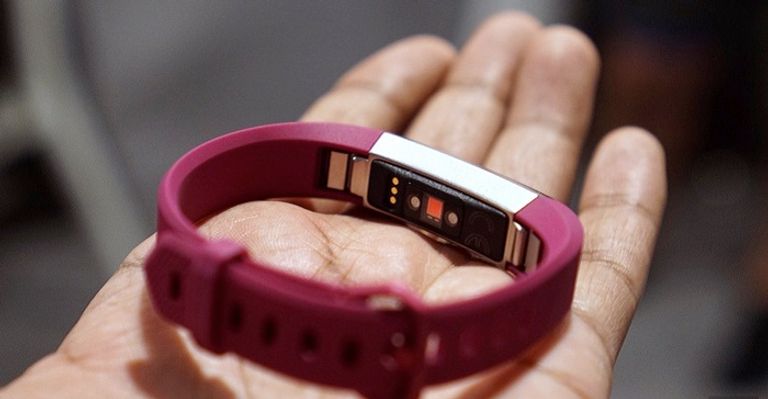 سوار يضبط نومك ويراقب قلبك