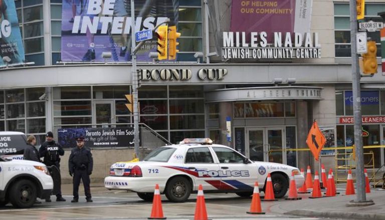 الشرطة تحوط مركز يهودي في تورونتو بكندا