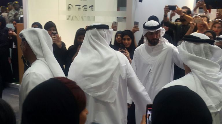 محمد بن زايد يزور معرض مجلسه لأجيال المستقبل