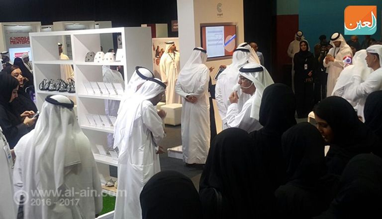 محمد بن زايد يزور معرض مجلسه لأجيال المستقبل