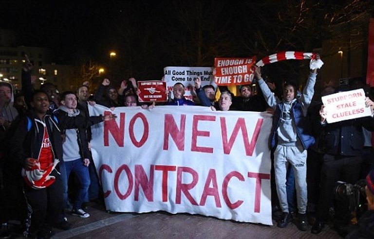 صورة من احتجاجات جماهير أرسنال