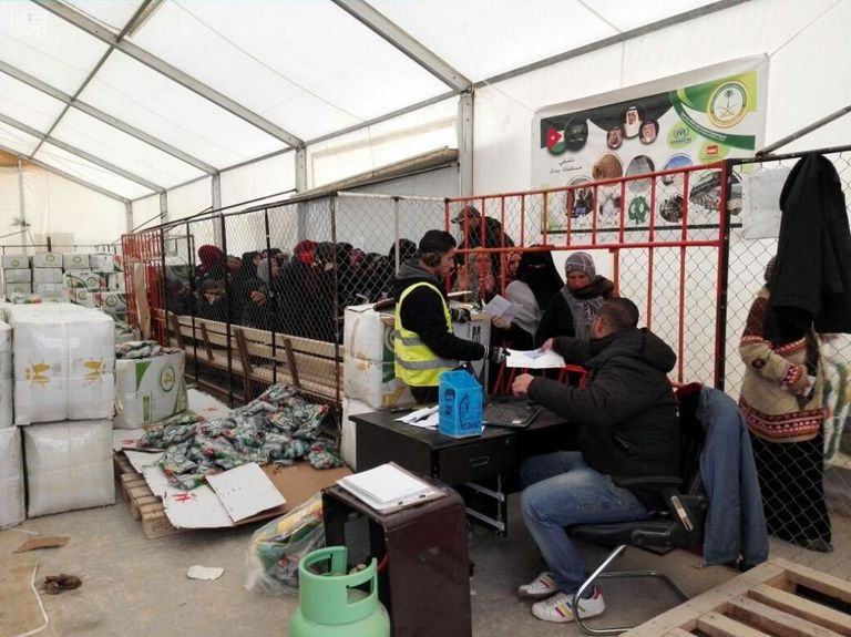 جانب من المساعدات