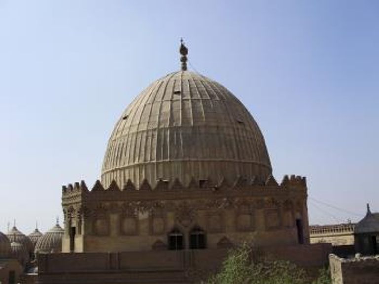 باب قبة الإمام الشافعي المسروق