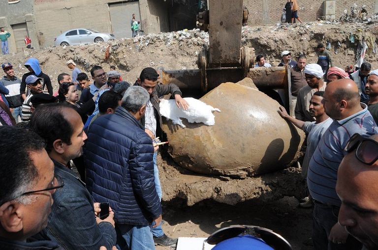 غضب في الأوساط الأثرية المصرية بسبب تمثال مكتشف لرمسيس