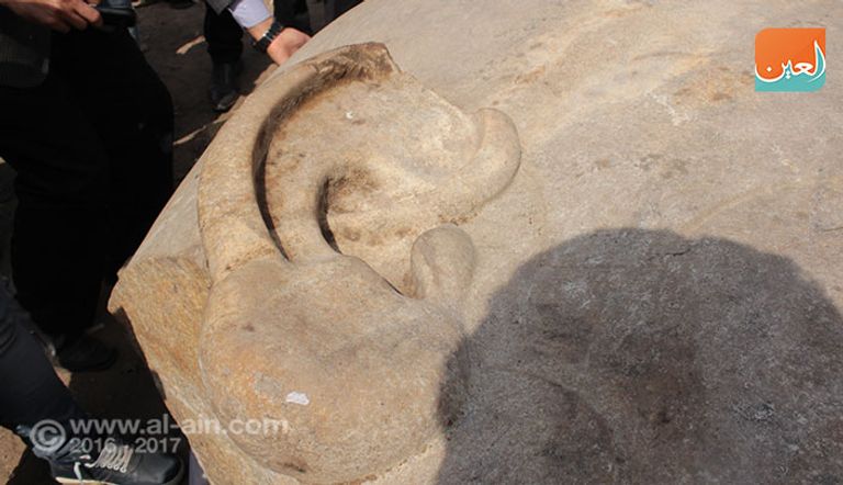 عملية انتشال الجزء الأخير من تمثال رمسيس الثاني