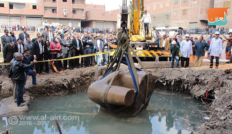 عملية انتشال الجزء الأخير من تمثال رمسيس الثاني