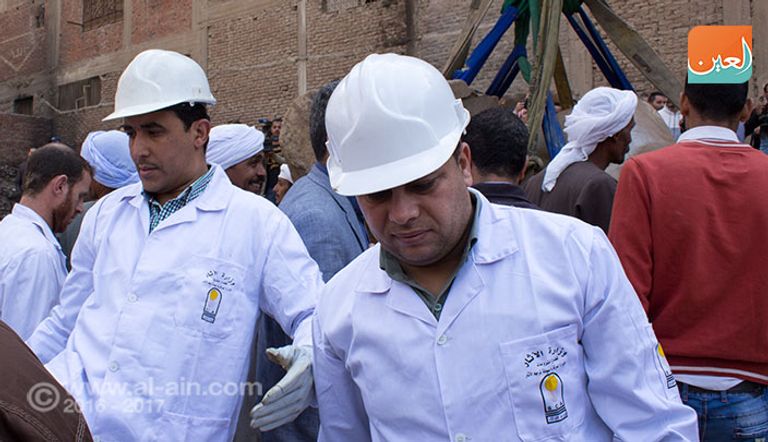 عملية انتشال الجزء الأخير من تمثال رمسيس الثاني