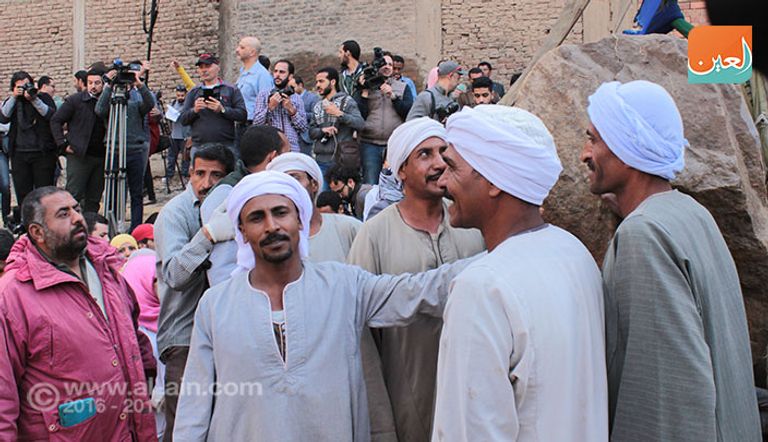 عملية انتشال الجزء الأخير من تمثال رمسيس الثاني