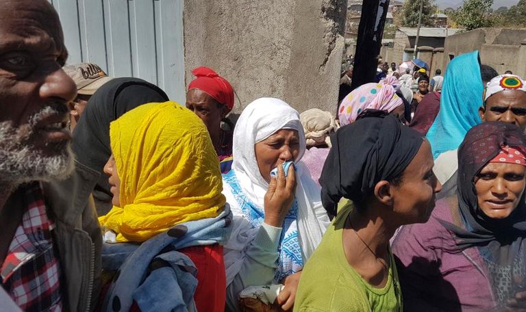 أعمال الإنقاذ جارية في مستودع القمامة