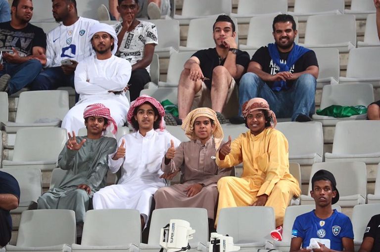 جماهير الهلال تغطية حية لمواجهة الوحدة والهلال