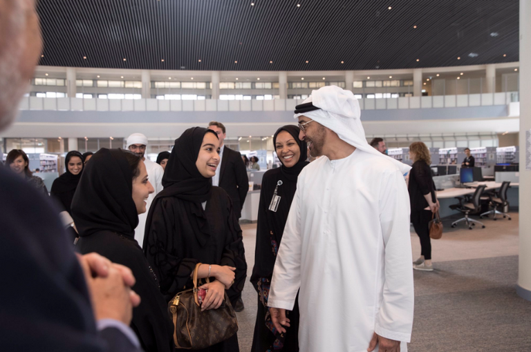 محمد بن زايد يزور جامعة نيويورك أبوظبي